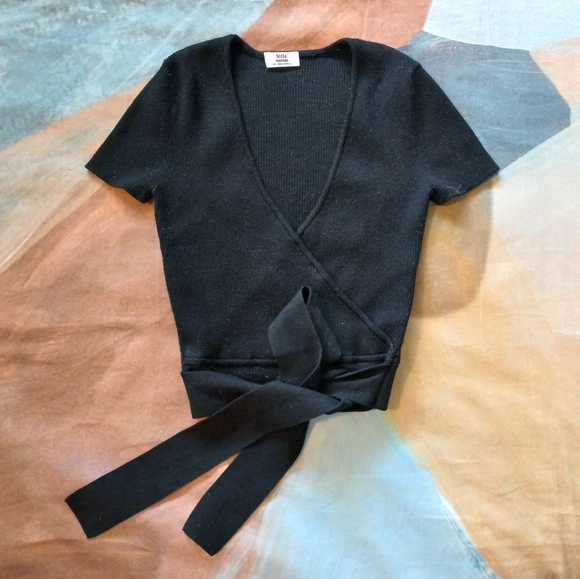 Aritzia | Knit Wrap Prunella Little Moon Crop Top Sweater - Picture 3 of 7